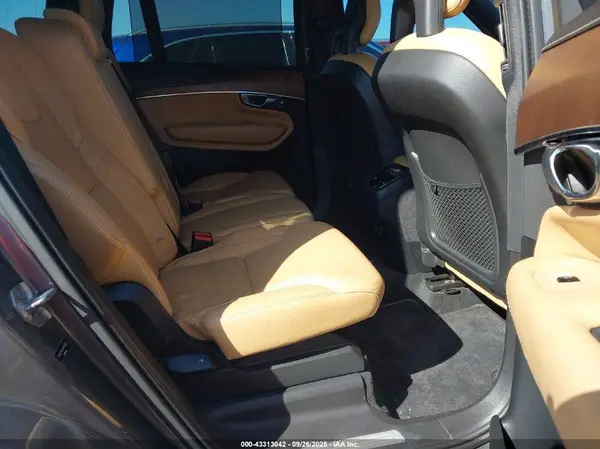 YV4A22PL0H1147853 2017 VOLVO XC90 - Image 8
