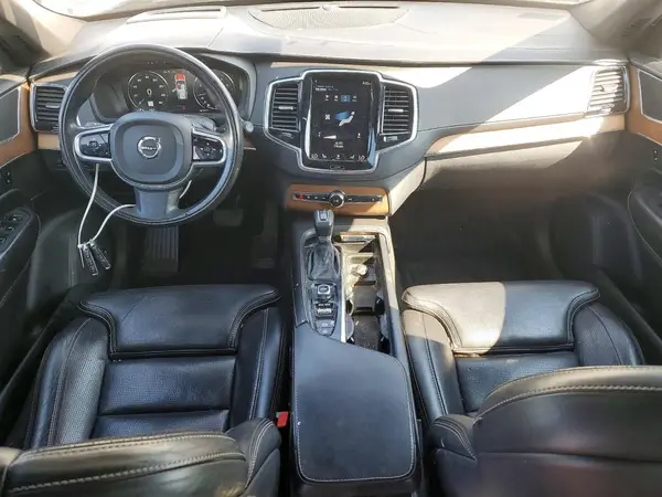 YV4A22PL0H1150512 2017 VOLVO XC90 - Image 8