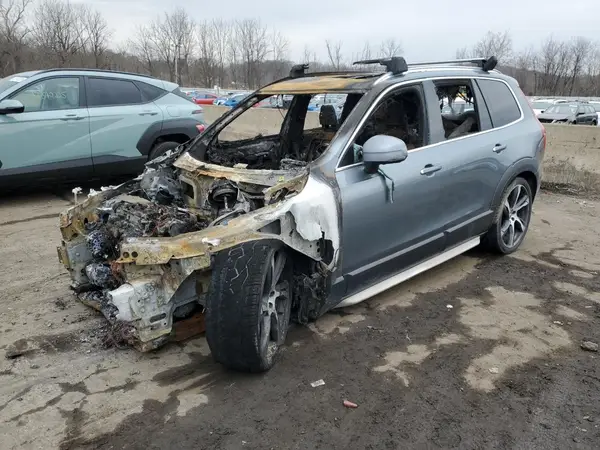 YV4A22PL0H1169884 2017 VOLVO XC90 - Image 1