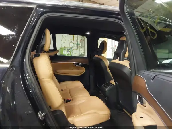 YV4A22PL0H1171084 2017 VOLVO XC90 - Image 8