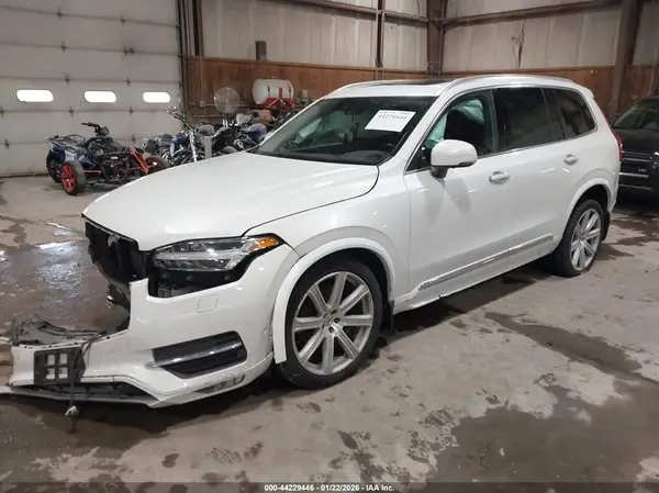 YV4A22PL0J1200492 2018 VOLVO XC90 - Image 2