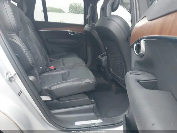 YV4A22PL0J1206129 2018 VOLVO XC90 - Image 8