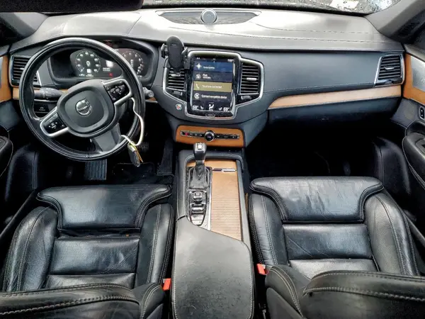 YV4A22PL0J1215056 2018 VOLVO XC90 - Image 8