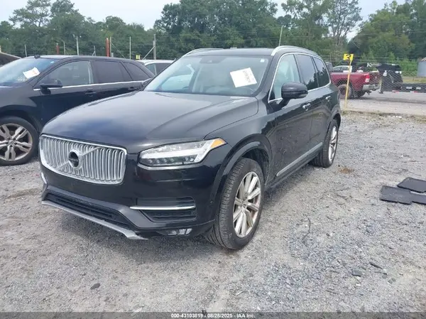 YV4A22PL0J1344561 2018 VOLVO XC90 - Image 2