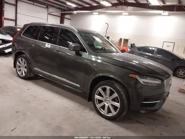 YV4A22PL0J1346777 2018 VOLVO XC90 - Image 1