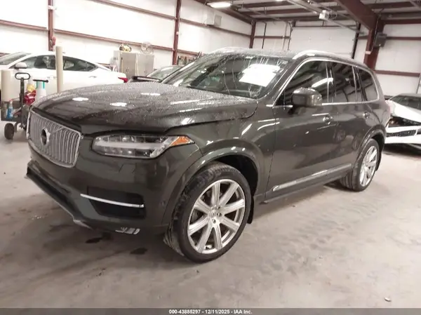 YV4A22PL0J1346777 2018 VOLVO XC90 - Image 2