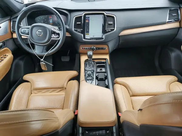 YV4A22PL0J1360002 2018 VOLVO XC90 - Image 8
