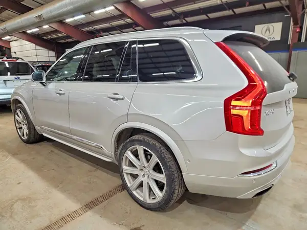 YV4A22PL0J1364339 2018 VOLVO XC90 - Image 2