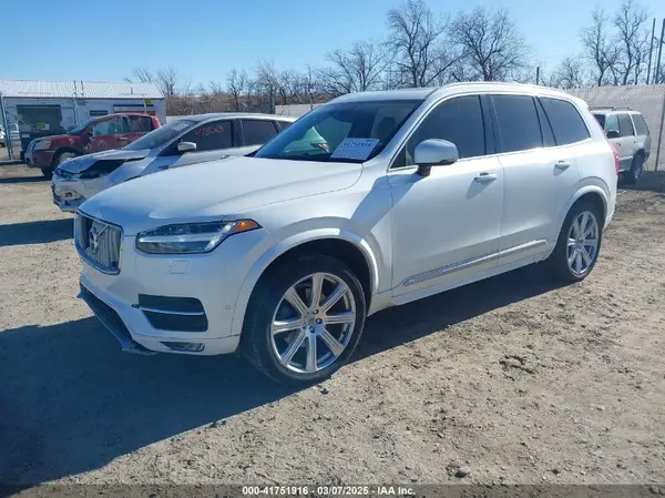 YV4A22PL0J1386504 2018 VOLVO XC90 - Image 2