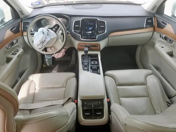 YV4A22PL0K1445651 2019 VOLVO XC90 - Image 8