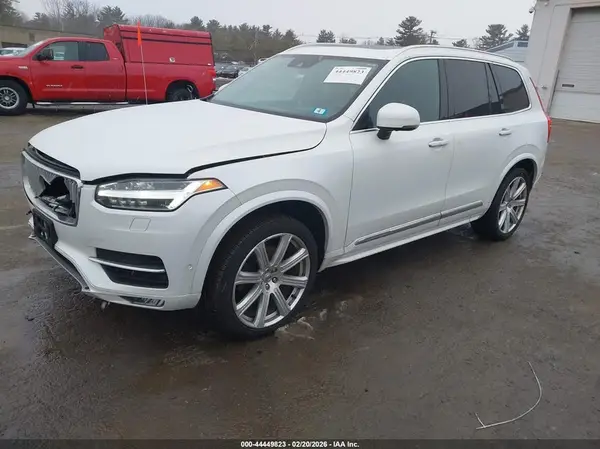 YV4A22PL0K1482599 2019 VOLVO XC90 - Image 2