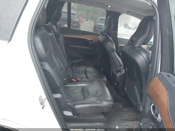 YV4A22PL0K1482599 2019 VOLVO XC90 - Image 8
