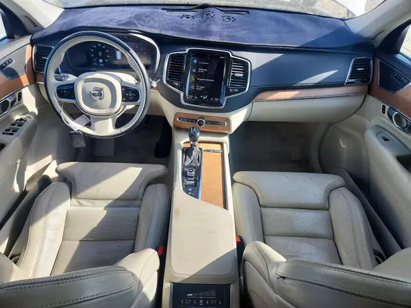 YV4A22PL1G1034542 2016 VOLVO XC90 - Image 8