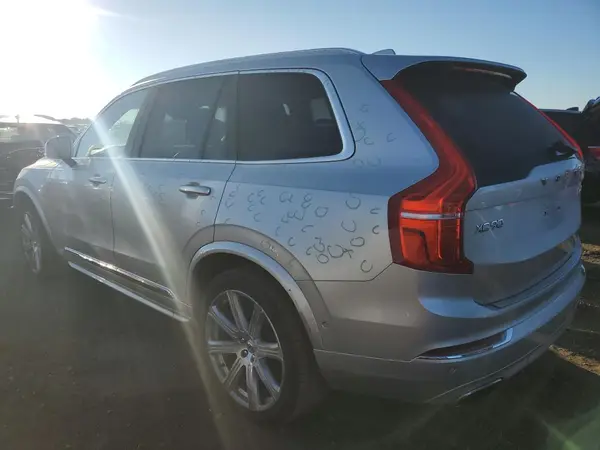 YV4A22PL1G1073065 2016 VOLVO XC90 - Image 2