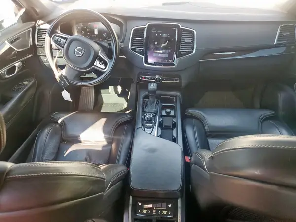 YV4A22PL1H1124839 2017 VOLVO XC90 - Image 8