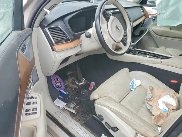 YV4A22PL1H1139373 2017 VOLVO XC90 - Image 8