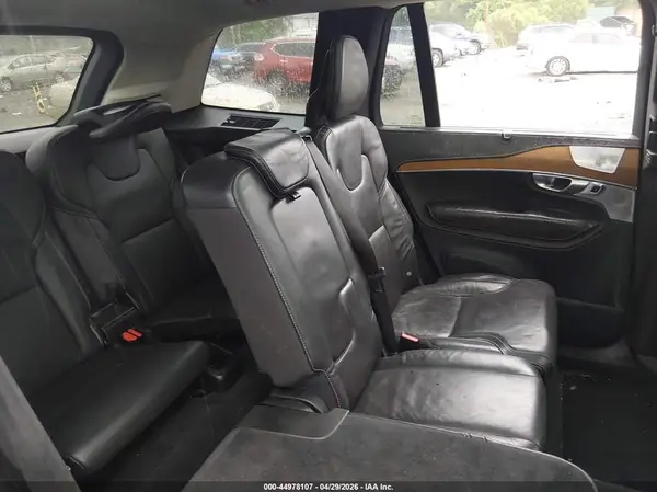 YV4A22PL1H1162989 2017 VOLVO XC90 - Image 8