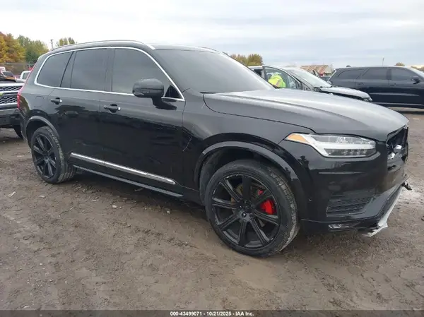 YV4A22PL1H1163589 2017 VOLVO XC90 - Image 1
