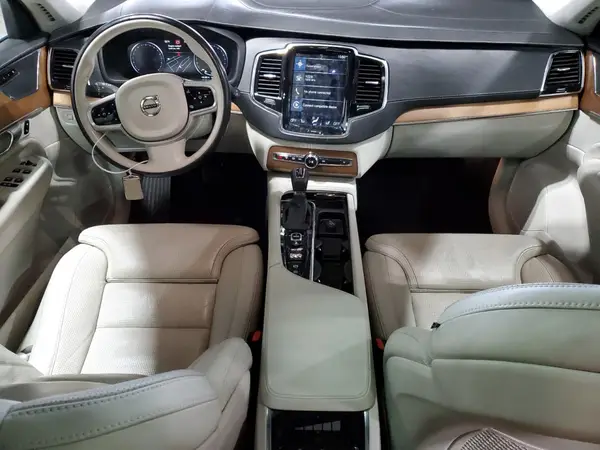 YV4A22PL1H1186161 2017 VOLVO XC90 - Image 8
