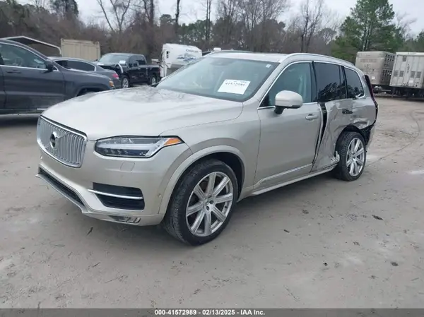 YV4A22PL1J1195187 2018 VOLVO XC90 - Image 2