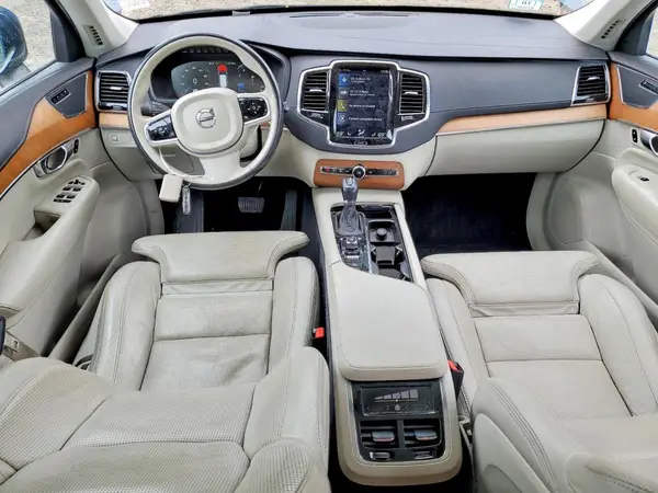 YV4A22PL1J1201070 2018 VOLVO XC90 - Image 8