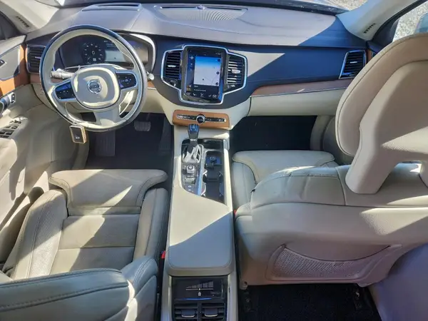 YV4A22PL1J1344780 2018 VOLVO XC90 - Image 8