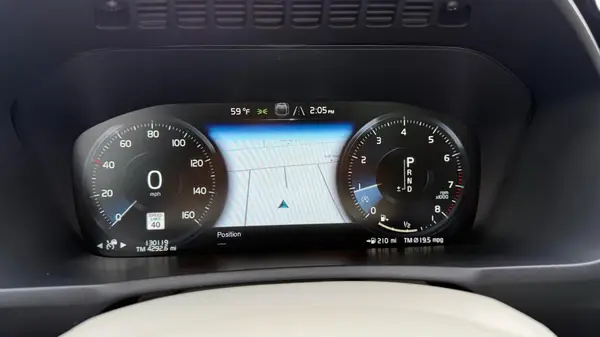 YV4A22PL1J1359635 2018 VOLVO XC90 - Image 8