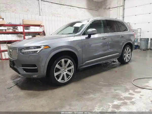 YV4A22PL1K1490453 2019 VOLVO XC90 - Image 2