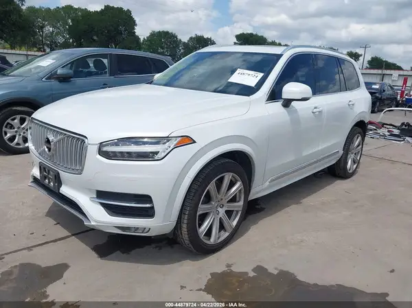 YV4A22PL1K1493885 2019 VOLVO XC90 - Image 2