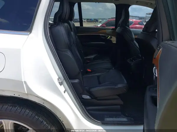 YV4A22PL1K1493885 2019 VOLVO XC90 - Image 8