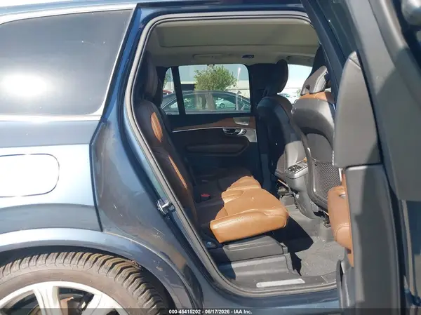 YV4A22PL1K1499203 2019 VOLVO XC90 - Image 8