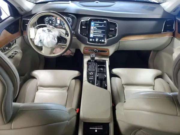 YV4A22PL1K1505923 2019 VOLVO XC90 - Image 8