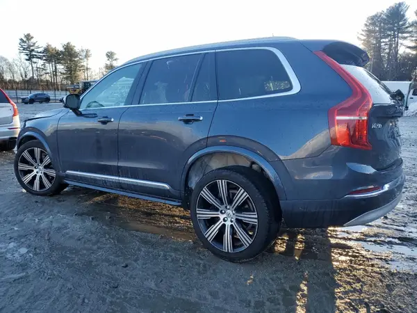 YV4A22PL1N1830804 2022 VOLVO XC90 - Image 2