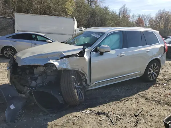 YV4A22PL1N1862099 2022 VOLVO XC90 - Image 1