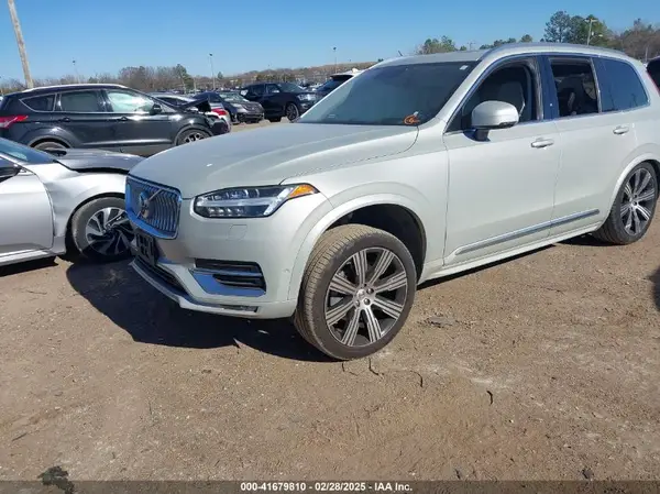 YV4A22PL1N1863463 2022 VOLVO XC90 - Image 2
