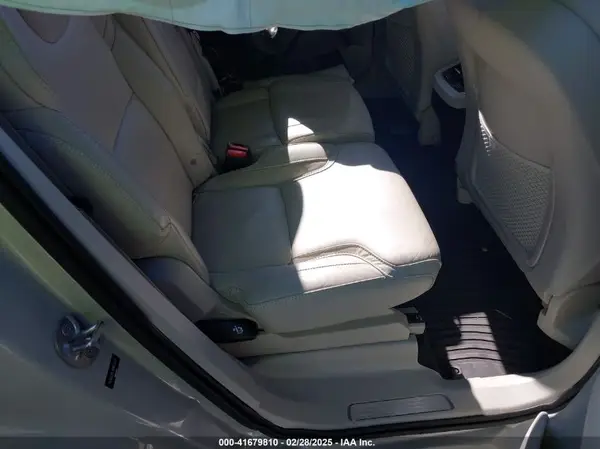 YV4A22PL1N1863463 2022 VOLVO XC90 - Image 8