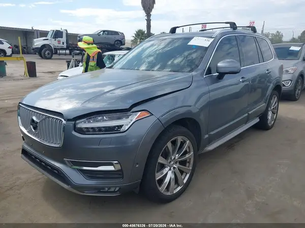 YV4A22PL2G1000769 2016 VOLVO XC90 - Image 2