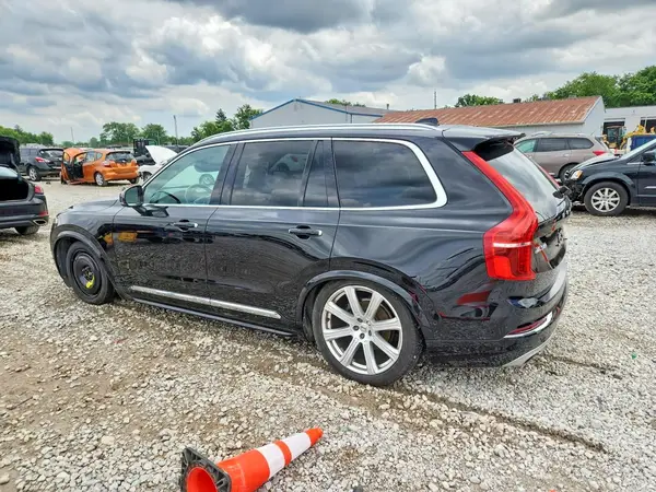 YV4A22PL2G1001288 2016 VOLVO XC90 - Image 2