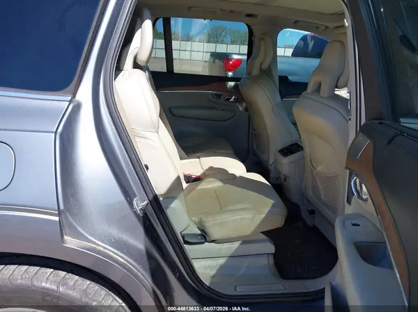 YV4A22PL2G1006569 2016 VOLVO XC90 - Image 8