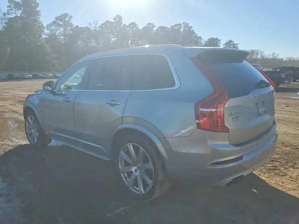 YV4A22PL2G1021086 2016 VOLVO XC90 - Image 2