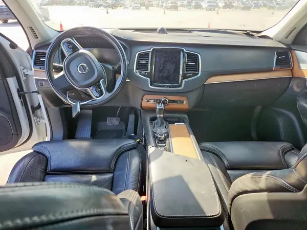 YV4A22PL2G1026045 2016 VOLVO XC90 - Image 8