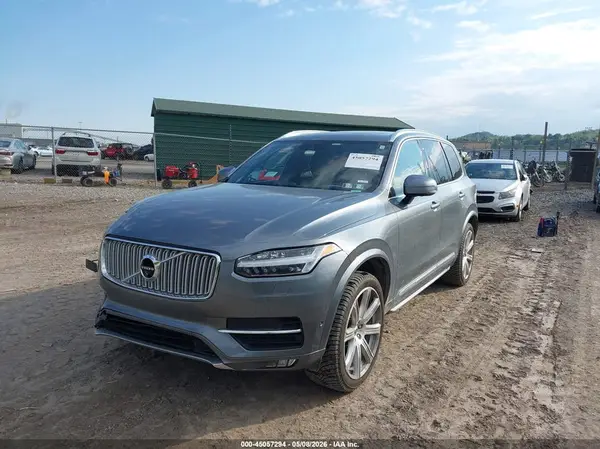 YV4A22PL2G1039717 2016 VOLVO XC90 - Image 2