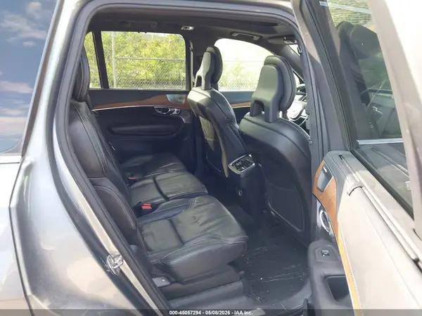 YV4A22PL2G1039717 2016 VOLVO XC90 - Image 8