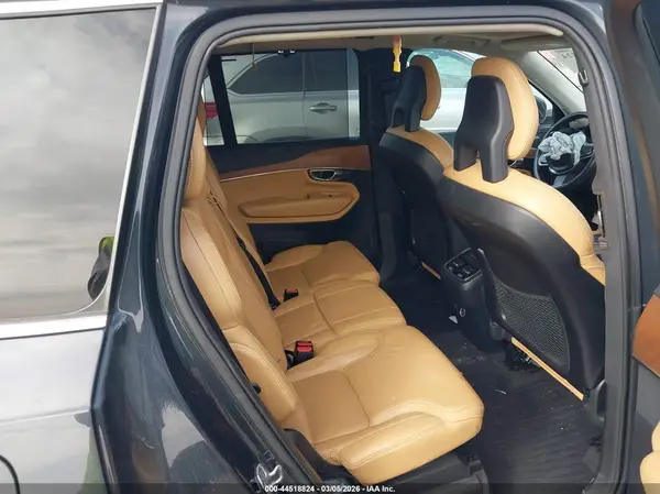 YV4A22PL2G1050832 2016 VOLVO XC90 - Image 8