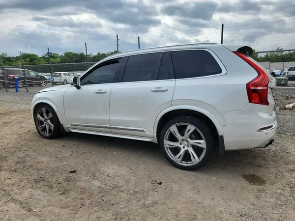 YV4A22PL2G1050894 2016 VOLVO XC90 - Image 2