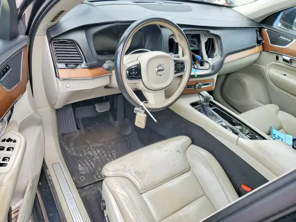 YV4A22PL2H1150110 2017 VOLVO XC90 - Image 8