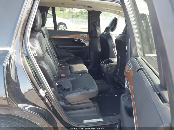 YV4A22PL2H1163228 2017 VOLVO XC90 - Image 8