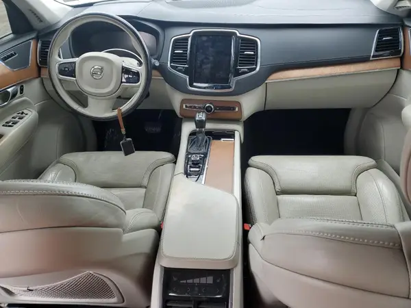YV4A22PL2H1164234 2017 VOLVO XC90 - Image 8