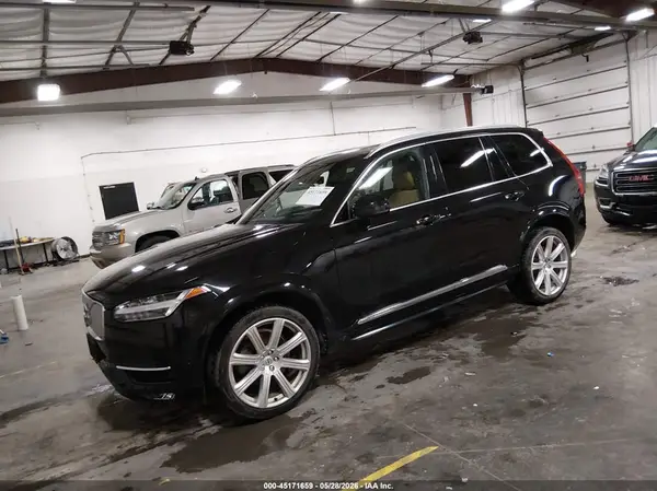 YV4A22PL2H1172687 2017 VOLVO XC90 - Image 2