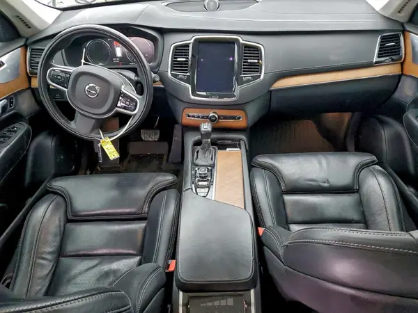 YV4A22PL2J1197806 2018 VOLVO XC90 - Image 8
